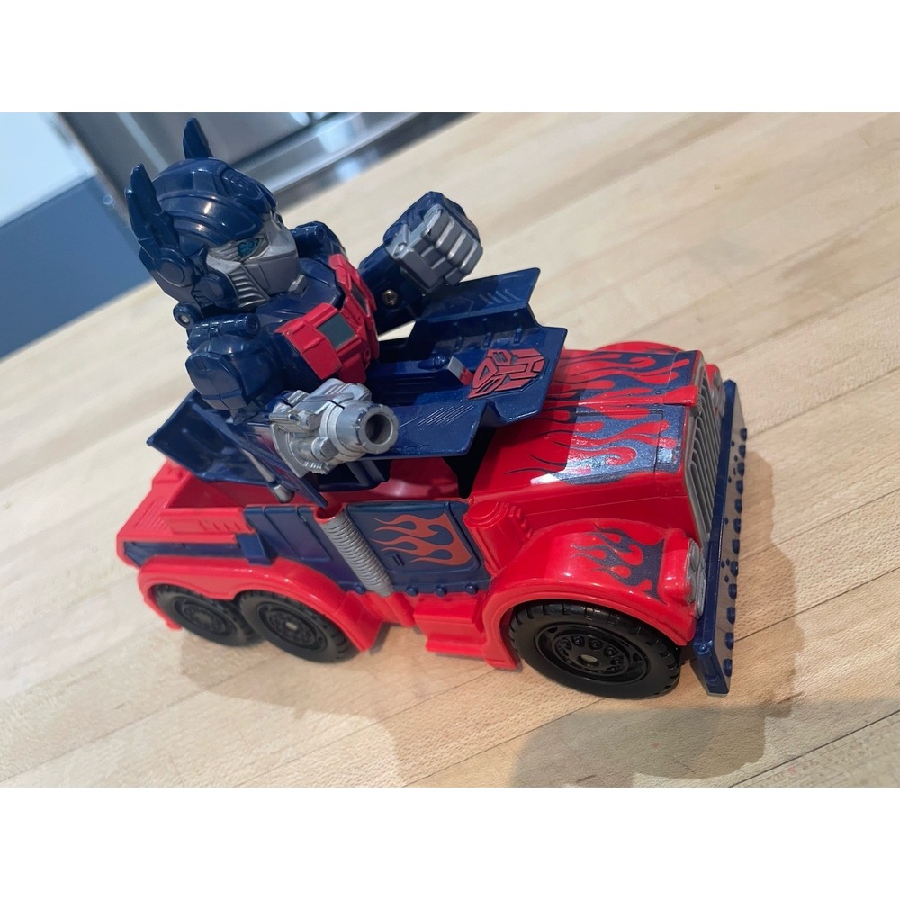Vintage 2008 Transformers Cyber Armor Optimus Prime Battle Charger 6" Semi Truck